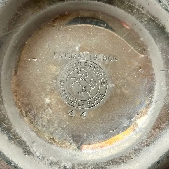 Antique Art Nouveau Powder Box - Picture 5 of 5